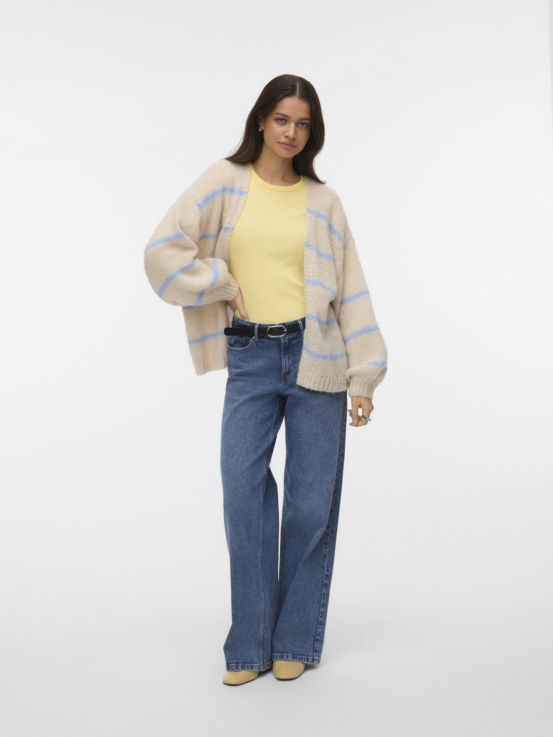 model_shot-front